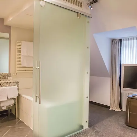 Hotel Western Premier Rebstock 4*